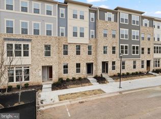 24230 Ullapool Ter, Sterling, VA