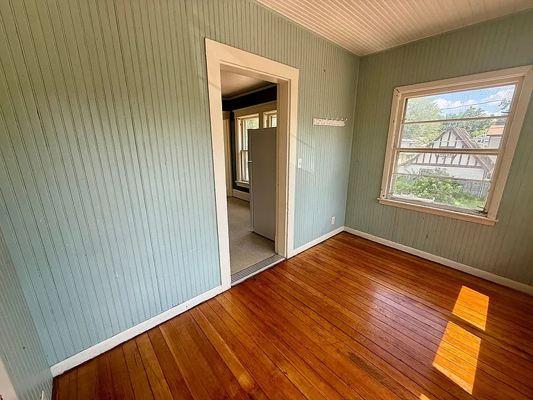 1339 Grand Ave — Photo 4