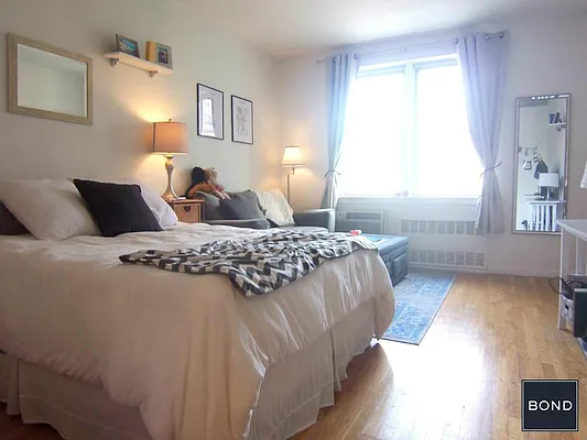 Rented by Bond New York | media 1