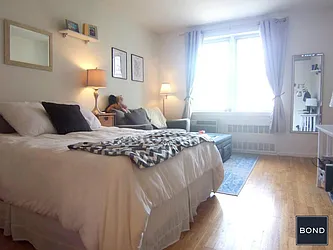 Rented by Bond New York