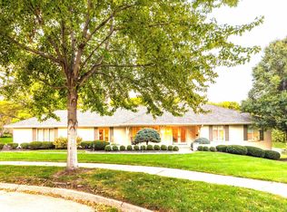 9829 Harney Pkwy S, Omaha, NE 68114