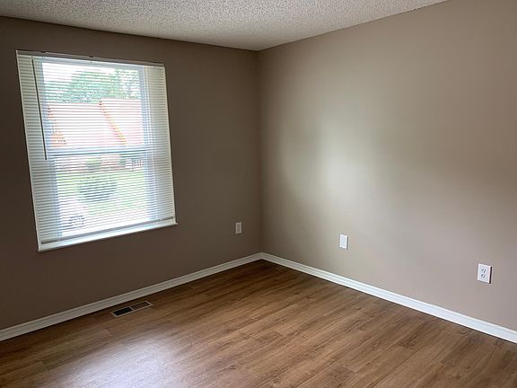 4th image of 2790 Baywood Dr #684102
