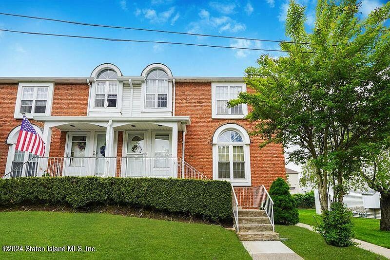 1st image of 40 Village Ln #B