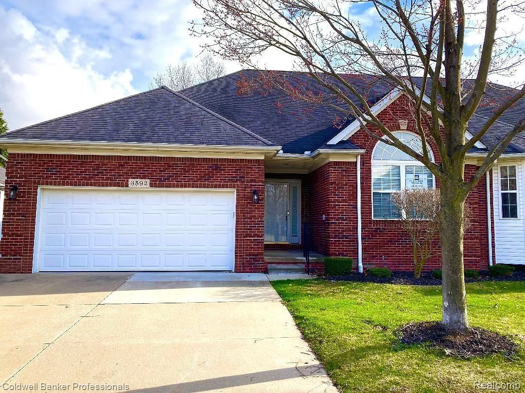 3592 Galaxy Blvd photo 1