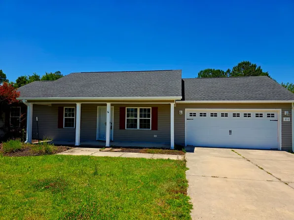 214 Michel Ct, Hubert, NC 28539