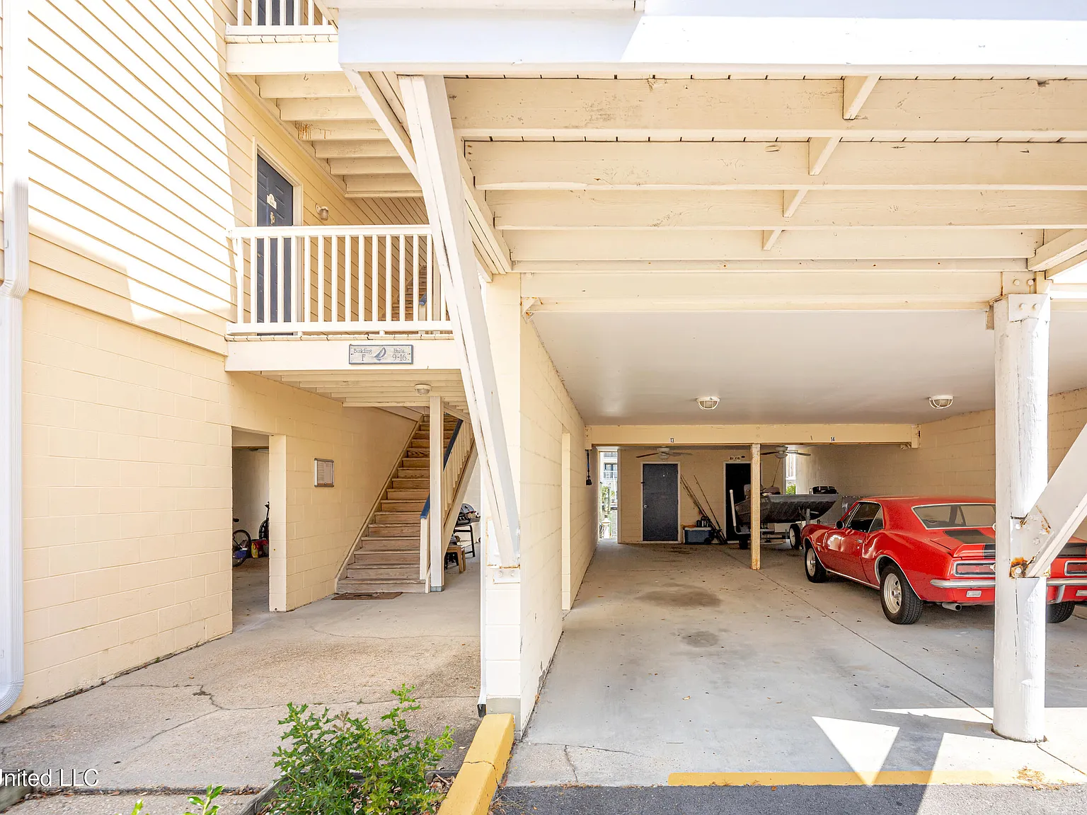 2 bed, 2.0 bath, 875 sqft, $1,750 — Photo 3