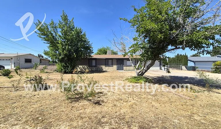 15244 Mission St — Photo 2