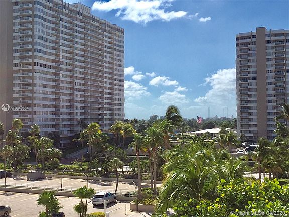 3rd image of 1950 S Ocean Dr APT 4A