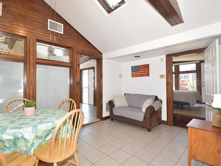 1499 Ocean Rd #1 — Photo 9
