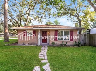 1303 W Phillips St, Alvin, TX 77511