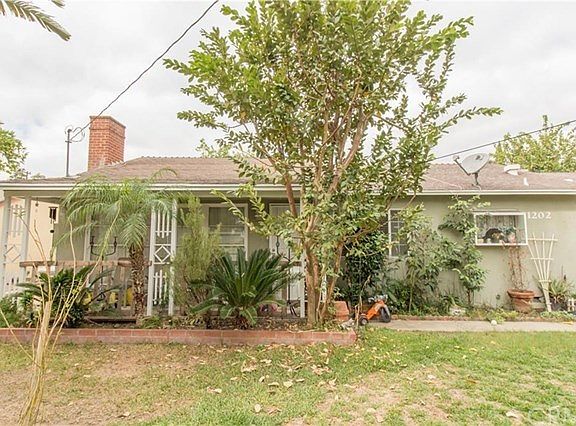 3rd image of 1202 Mar Les Dr