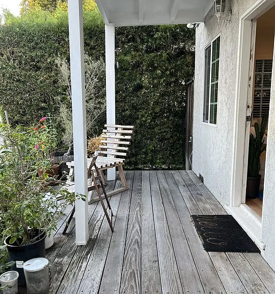 252 Hampton Dr #A — Photo 3