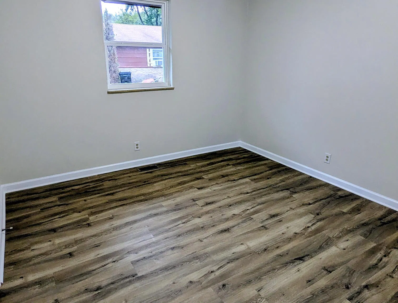 1310 Searcy Street - 1 — Photo 3