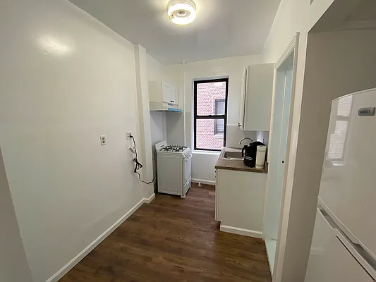 Rented by Tri Boro Terrace Realty | media 12