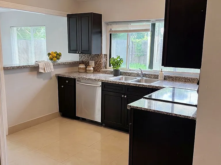 5707 Cody St — Photo 3