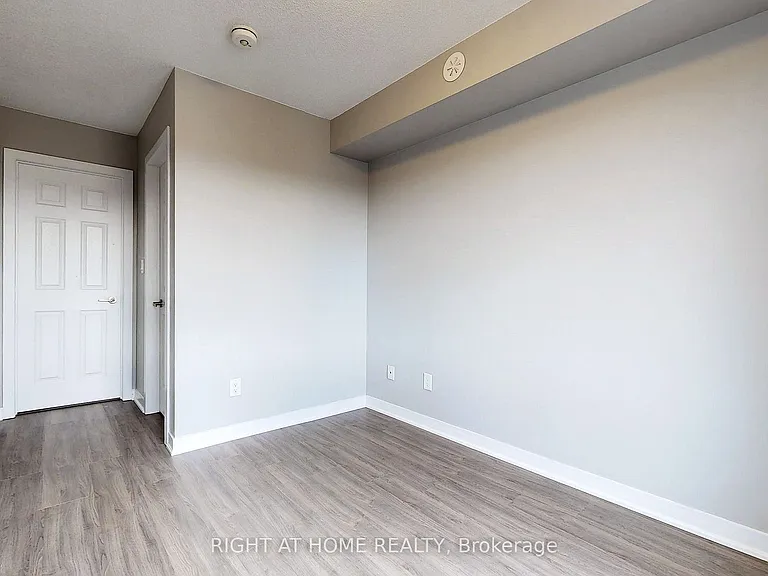 630 Rogers Rd #14 — Photo 21