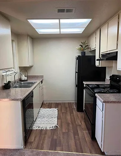 Winding Creek Townhomes Photo 1