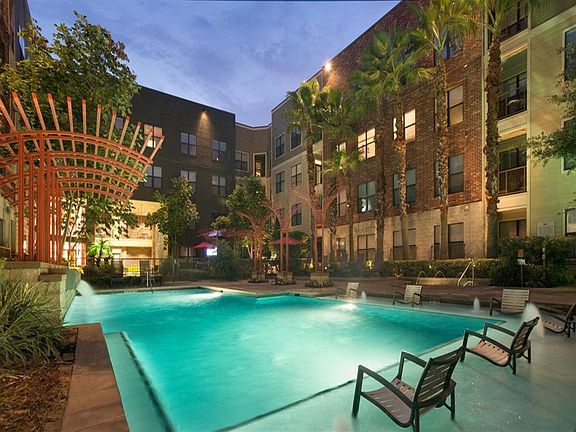 4th image of 3990 Washington Ave #2-2232
