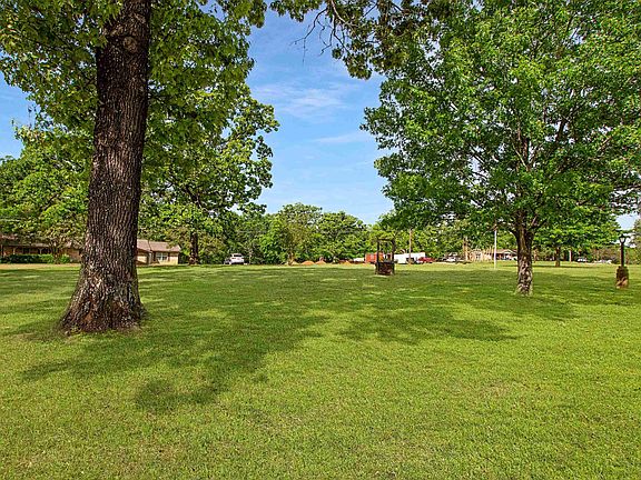 3rd image of 22831 Hickory Ln