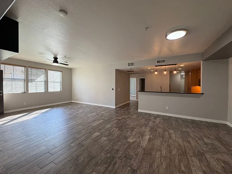 1886 Nantes Pl #122 — Photo 3