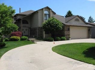 31133 N River Rd, Harrison Township, MI 48045