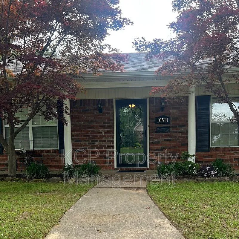 Building Photo - 10511 Meandering Way