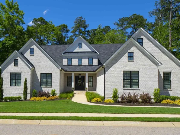 108 Sir Edwards Ln, Lexington, SC 29072