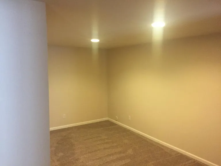 1922 Hillside Pl — Photo 11