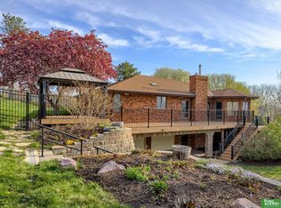 9404 Valaretta Dr, Gretna, NE 68028