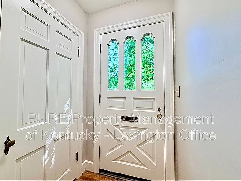 484 Hart Rd — Photo 3