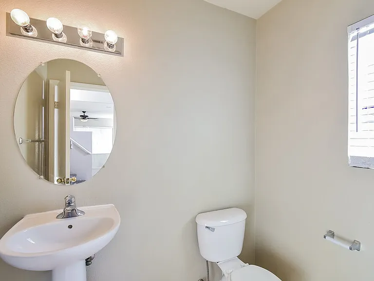 2501 Lady Elizabeth Ct — Photo 14