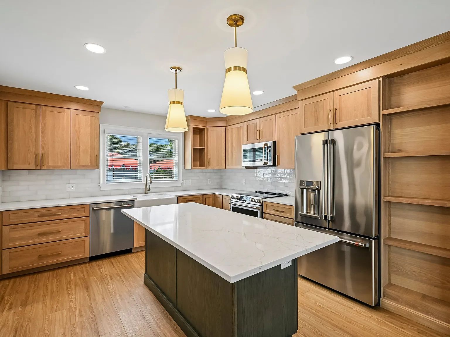 2 bed, 1172 sqft, $3,750 — Photo 3