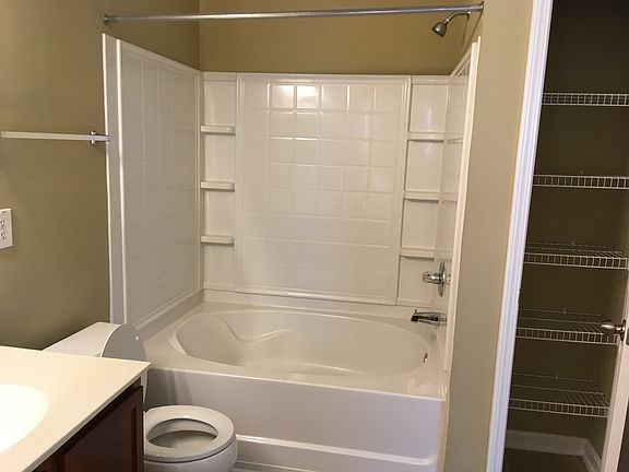 5th image of 3045 Park West Blvd