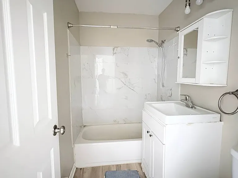 1527 Norway Ln #2B — Photo 20
