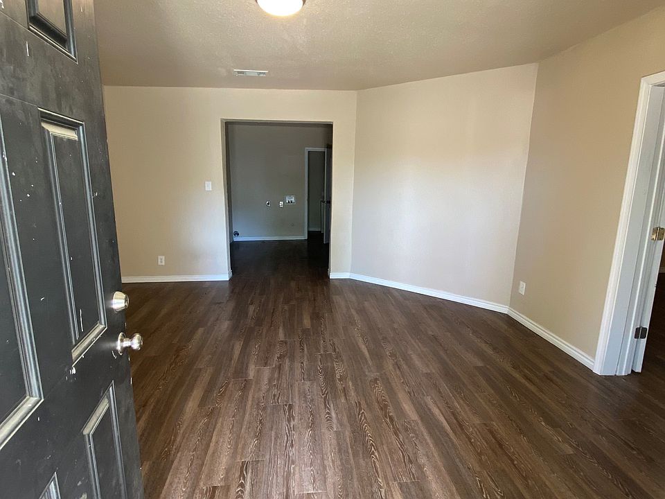 1st image of 310 N Pleasant St APT 1