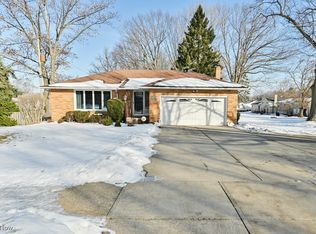 5875 Ridgebury Blvd, Cleveland, OH 44143