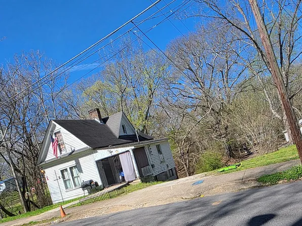 402 Routon St, Paris, TN 38242