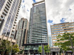 770 Bay St #513, Toronto, ON M5G0A6