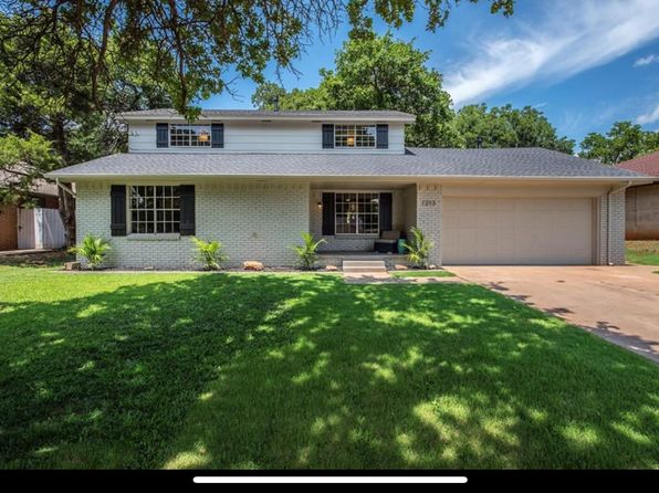 1213 Mockingbird Ln