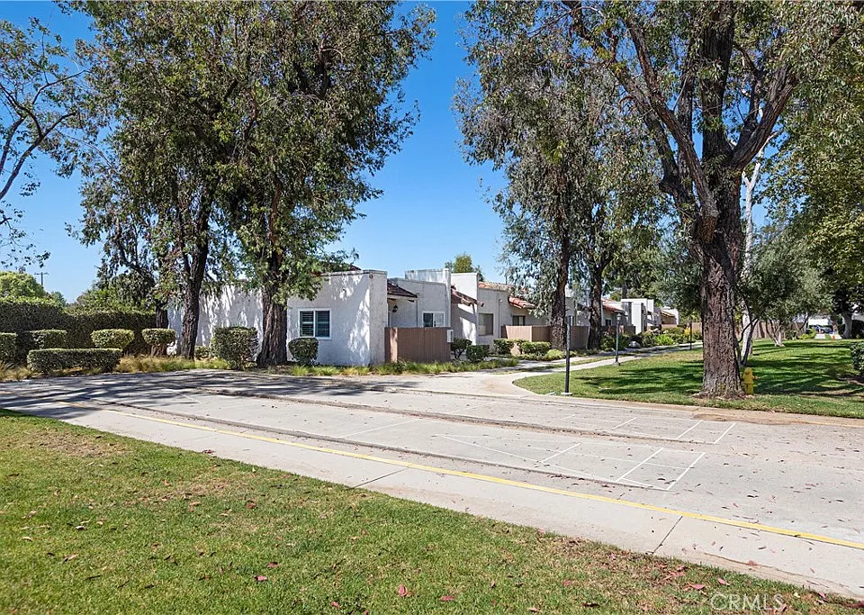 17572 Vandenberg Ln #1
