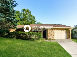 10227 Ridgefield Dr, Indianapolis, IN 46235