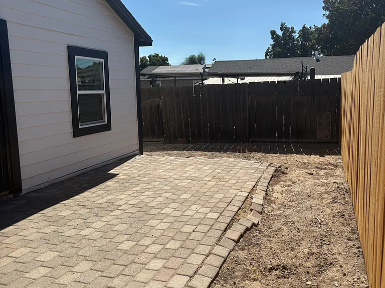 90 Malicoat Ave — Photo 17