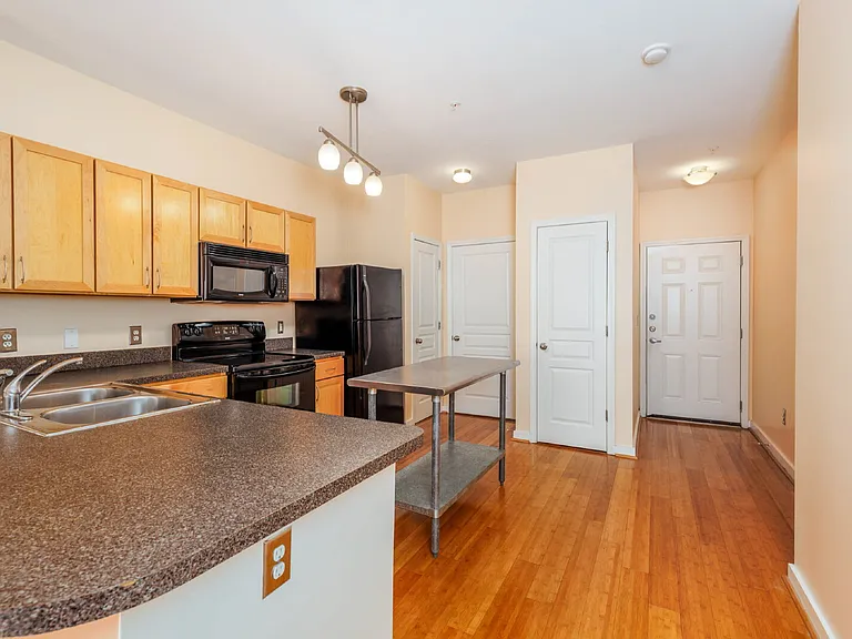2020 5th Ave S #340 — Photo 6