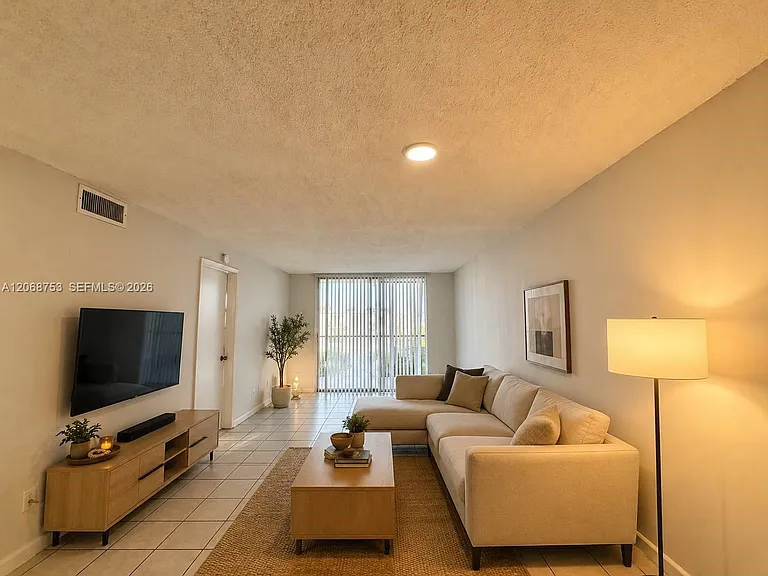 8750 N Sherman Cir #505 — Photo 2