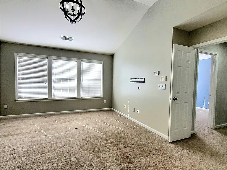 5260 W Price Rd — Photo 16