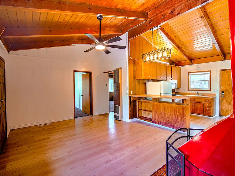 23654 Lake Dr — Photo 4