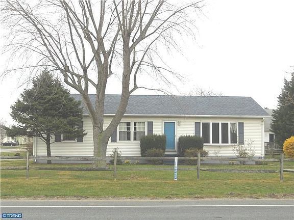 2nd image of 100 Breezewood Dr