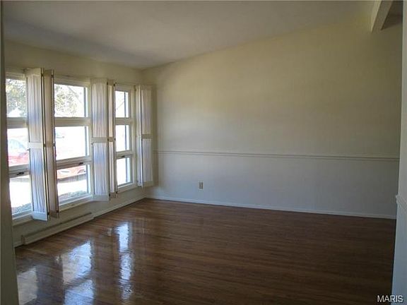 4th image of 1860 Allen Dr