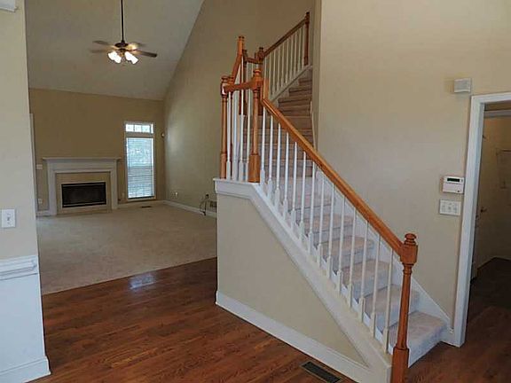 4th image of 5812 Wembley Dr