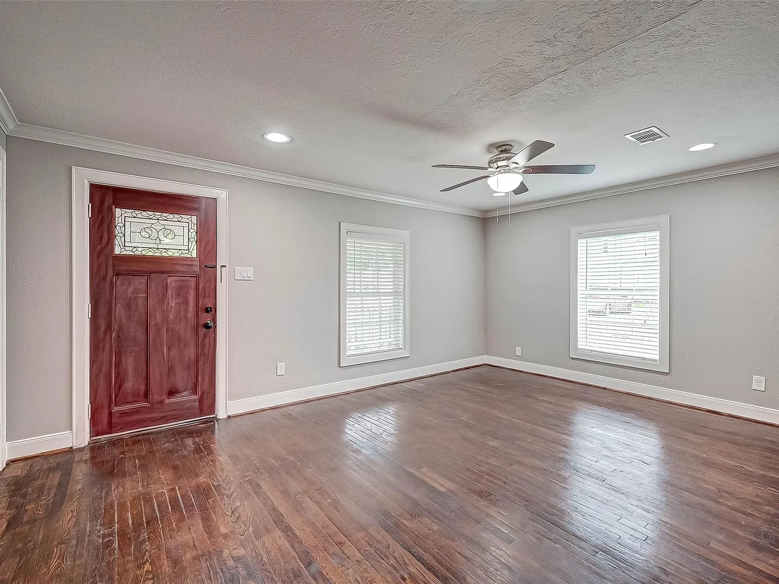 2 bed, 2.0 bath, 1108 sqft, $2,050 — Photo 4